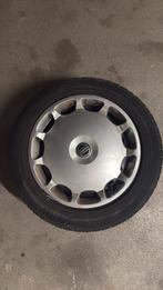 Vier maal Velg, wieldop en winterbanden, Ophalen, 16 inch, Banden en Velgen, Winterbanden