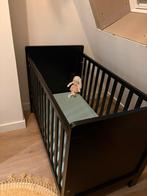 Bopita Sven ledikant 60x120 incl toebehoren, Ophalen, Zo goed als nieuw, Jongetje of Meisje