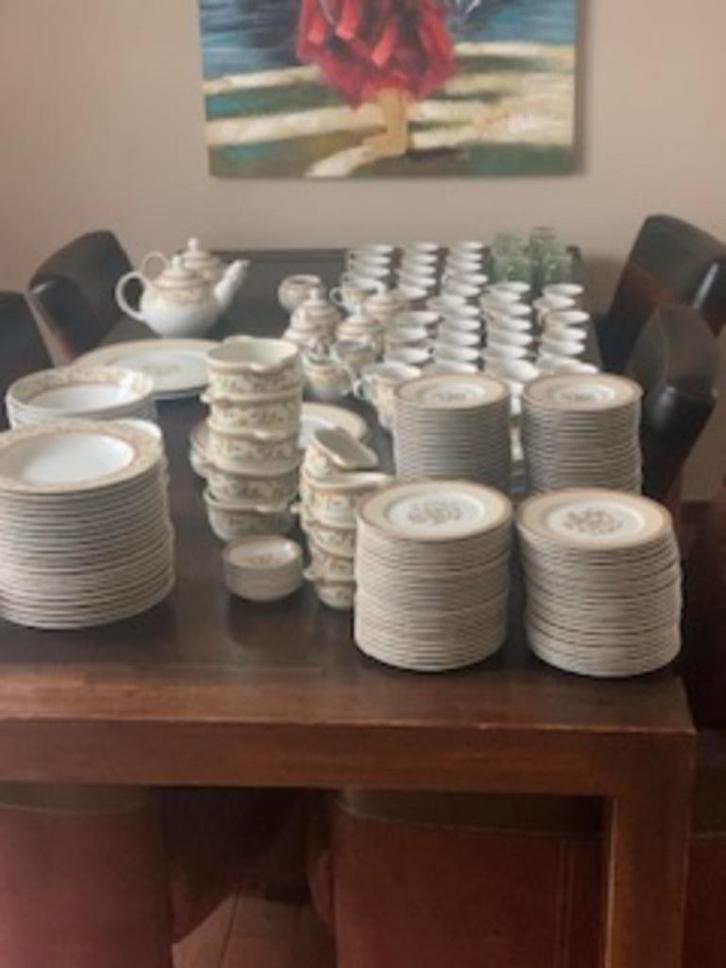 Koffietijd nu restant wat hieronder genoemd staat € 50, Huis en Inrichting, Keuken | Servies, Nieuw, Compleet servies, Overige stijlen