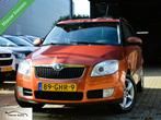 Skoda Fabia Combi 1.6-16V Sport|Airco|Cruise|Trekhaak!Nap!, Auto's, Skoda, Voorwielaandrijving, 450 kg, Gebruikt, Met garantie (alle)