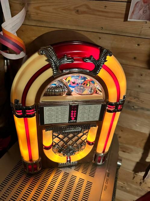 Jukebox Wurlitzer radio Cassette, Verzamelen, Automaten | Jukeboxen, Zo goed als nieuw, Wurlitzer, 1970 tot heden, Ophalen of Verzenden