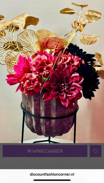 Nieuw! Boeket: Chique Bloom / kunstbloemen incl. Vaas beschikbaar voor biedingen