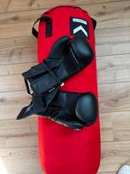 Decathlon Outshock bokszak met handschoenen, Ophalen, Zo goed als nieuw, Bokszak