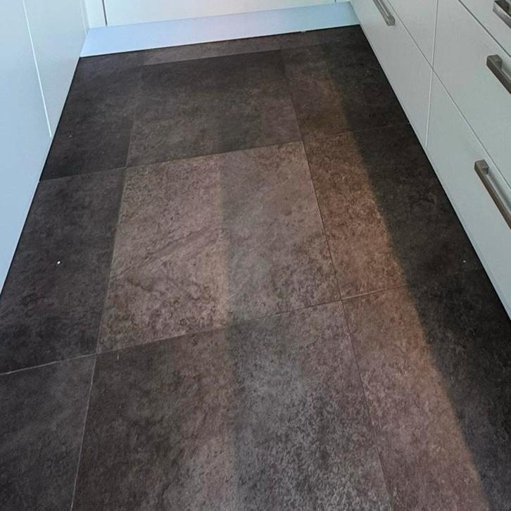 Mooie bruine italiaanse vloertegel 60x 60, Doe-het-zelf en Verbouw, Tegels, Nieuw, Vloertegels, Keramiek, 60 cm of meer, 60 cm of meer