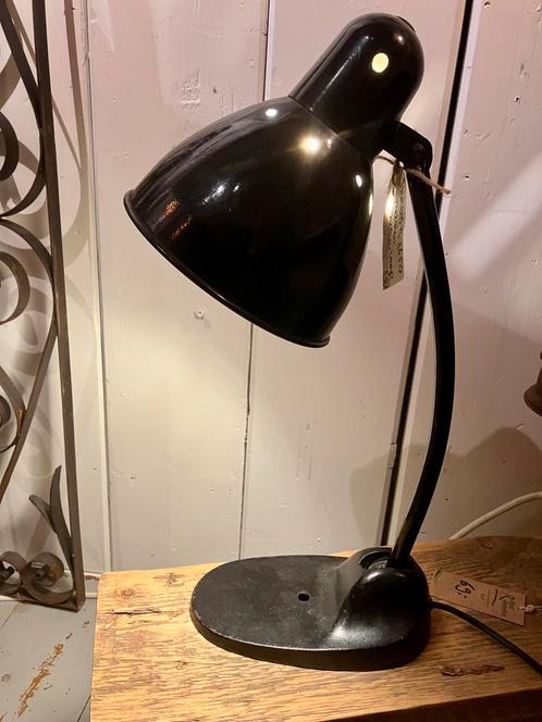 Industriële Bauhaus Bureaulamp uit 1948, Huis en Inrichting, Lampen | Tafellampen, Gebruikt, Minder dan 50 cm, Metaal, Ophalen of Verzenden
