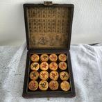 Antiek Chinees Schaakspel Xiangqi in Houten Kist, Hobby en Vrije tijd, Gezelschapsspellen | Bordspellen, Een of twee spelers, Ophalen of Verzenden