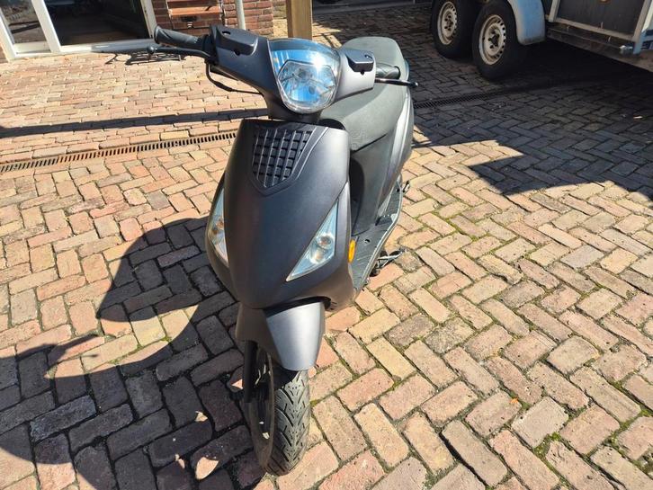Scooter Turbho cz-50, Fietsen en Brommers, Scooters | Overige merken, Zo goed als nieuw, Maximaal 45 km/u, Benzine, Ophalen