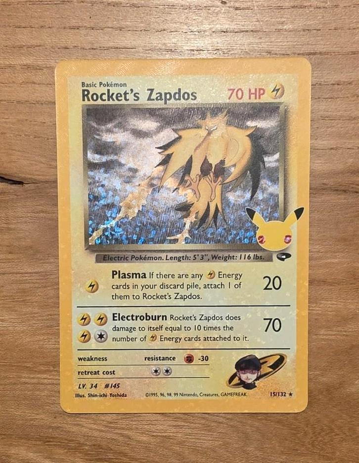 Rocket's Zapdos Celebrations pokemon kaart, Hobby en Vrije tijd, Verzamelkaartspellen | Pokémon, Ophalen of Verzenden