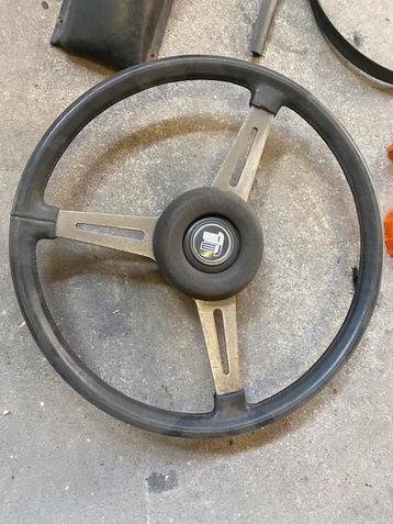 Triumph Spitfire mk3 onderdelen stuur dynamo radiator enz beschikbaar voor biedingen