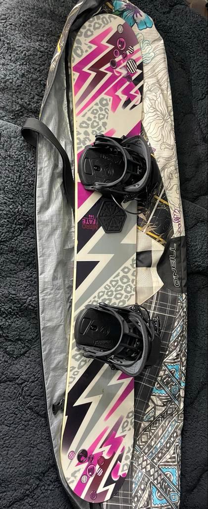 Nitro Fate 146 Snowboard (zonder bindingen) + O'Neill tas, Sport en Fitness, Snowboarden, Zo goed als nieuw, Board, Ophalen