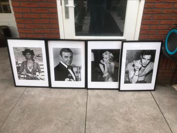 Moet weg! Zwart wit schilderijen/ beschikbaar voor biedingen