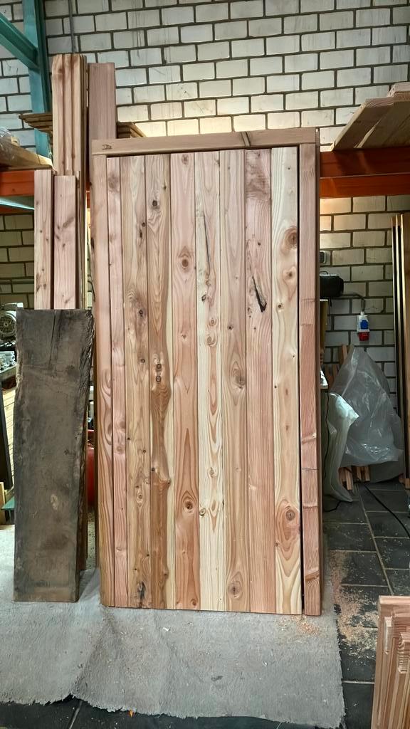 Douglas deur lichte b keus zonder slotkast, Tuin en Terras, Schuttingen, Zo goed als nieuw, Hout, 1 tot 2 meter, Minder dan 3 meter