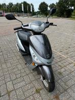 Peugeot V-Clic Scooter, Fietsen en Brommers, Ophalen, Overige modellen, Maximaal 45 km/u, Zo goed als nieuw