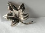 Zilveren Scandinavische broche blad, Sieraden, Tassen en Uiterlijk, Broches, 4 tot 7 cm, Verzenden, Zo goed als nieuw, Zilver