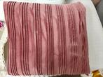 Decoratief kussen, Huis en Inrichting, Woonaccessoires | Kussens, Ophalen of Verzenden, Zo goed als nieuw, Roze, Vierkant