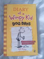 JEFF KINNEY - DIARY OF A WIMPY KID 4: DOG DAYS, Cartoons, JEFF KINNEY, Ophalen of Verzenden, Zo goed als nieuw