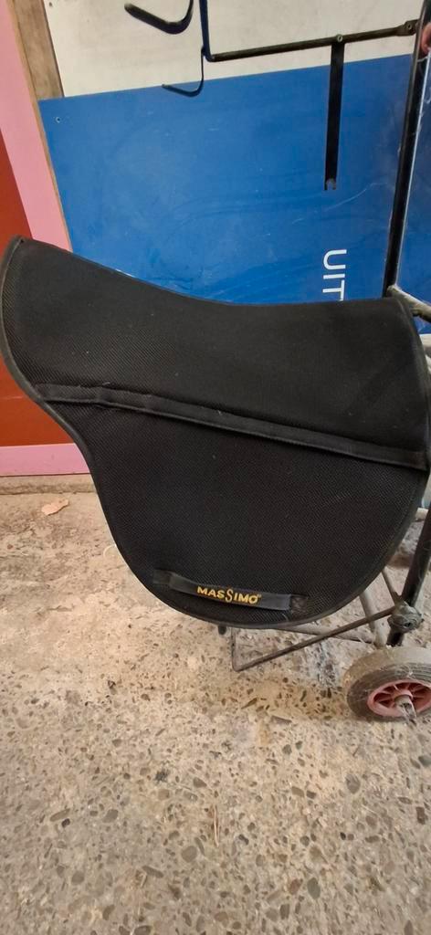 Massimo anti slip pad, Dieren en Toebehoren, Paarden en Pony's | Beschermers, Ophalen
