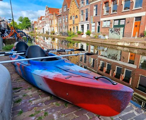Te huur: gave 2-3 pers kajak / kano in Delft!, Watersport en Boten, Kano's, Zo goed als nieuw, Kajak, Twee personen, Met peddels
