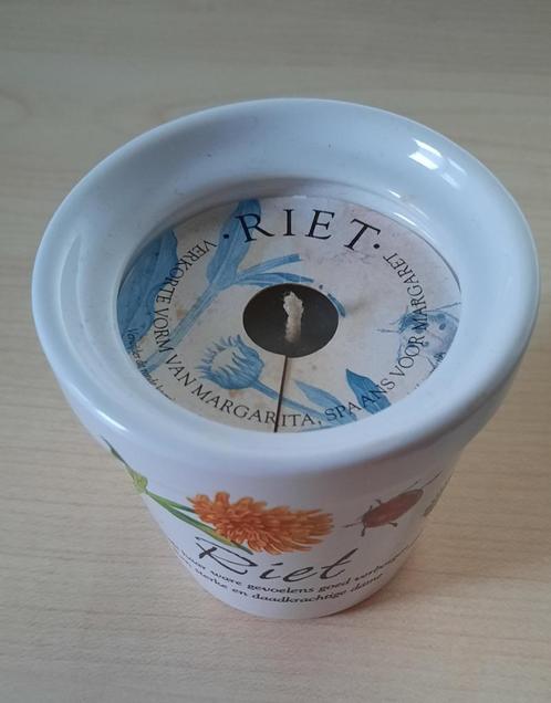 HISTORY & HERALDY > KAARS IN POT met NAAM “RIET” + spreuken, Huis en Inrichting, Woonaccessoires | Kandelaars en Kaarsen, Nieuw