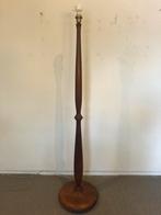 Vintage houten vloerlamp, Huis en Inrichting, Ophalen, Vintage, Zo goed als nieuw, 150 tot 200 cm