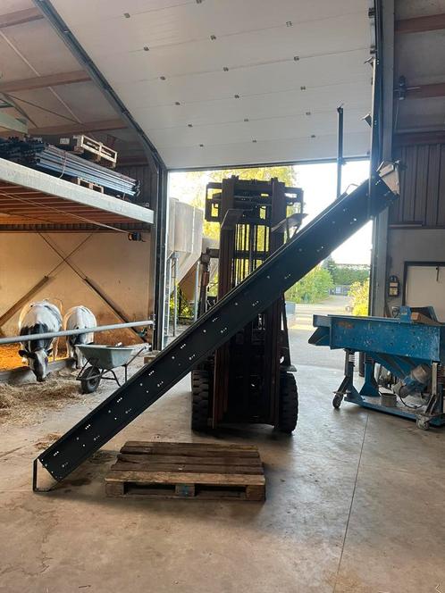 Stalen trap met geperforeerde treden bordes trap, Doe-het-zelf en Verbouw, Ladders en Trappen, 2 tot 4 meter, Ophalen