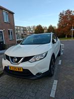 Nissan Qashqai 2015  KL 145.091, Wit, Bedrijf, Handgeschakeld, Grijs