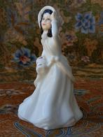 Helen mooi vintage beeldje uit Engeland van Royal Doulton., Ophalen of Verzenden