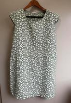 Realize groene jurk met madelief bloemen print | mt S M, Ophalen of Verzenden, Zo goed als nieuw, Knielengte, Realize