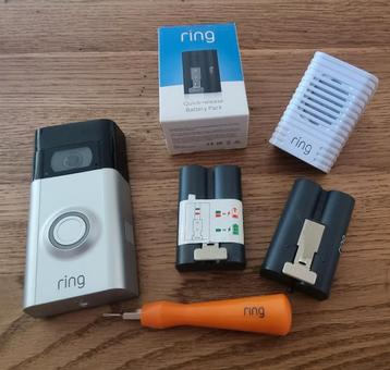 Ring Doorbell 2 + Chime + 3 Accu's (1 Nieuw) beschikbaar voor biedingen