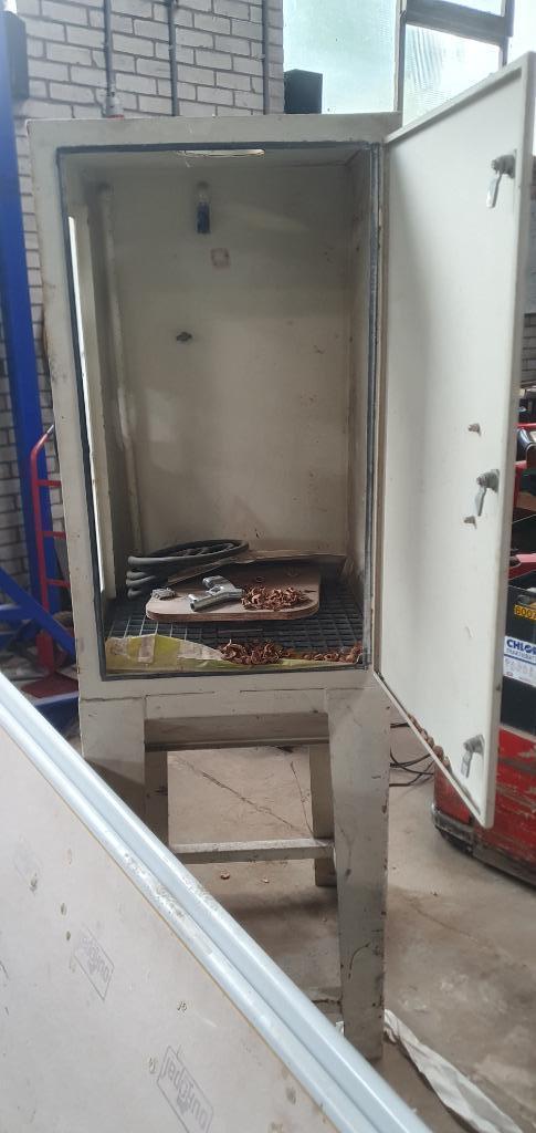 te koop oude straalcabine, Doe-het-zelf en Verbouw, Reinigingsmachines, Gebruikt, Overige typen, Ophalen