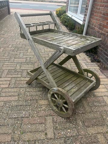 Hardhouten trolley voor in de tuin beschikbaar voor biedingen
