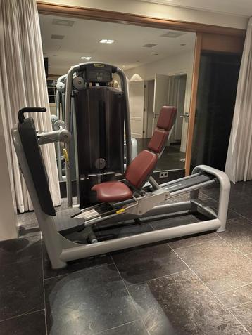 LEG PRESS SELECTION LINE - NIEUWSTAAT! beschikbaar voor biedingen