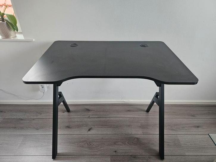 Zwart Computerbureau, Huis en Inrichting, Kasten | Computermeubels, Zo goed als nieuw, Ophalen of Verzenden