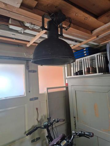 3 Mooie industriele hanglampen beschikbaar voor biedingen