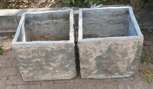 Grijze bloembakken, twee stuks 46 bij 46 bij 43 cm, Tuin en Terras, Bloembakken en Plantenbakken, Gebruikt, Tuin, Minder dan 60 cm