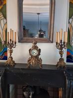 Drie delelig verguld bronzen klokkenstel Rococo-stijl, Antiek en Kunst, Ophalen of Verzenden