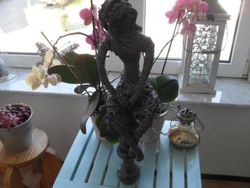 BALLERINA OP HOUTEN SOKKEL. beschikbaar voor biedingen