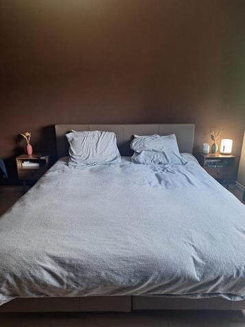 lederen boxspring 180x200 cm (incl. pocketveren matras mediu beschikbaar voor biedingen