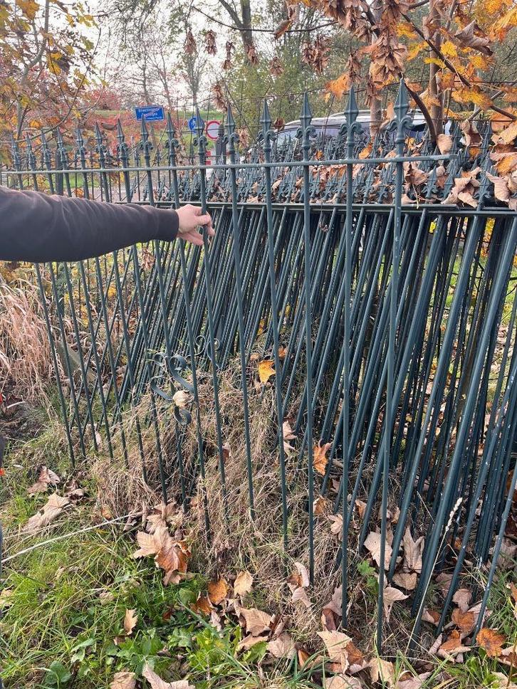 IJzeren sierhekwerk met spijlen, Tuin en Terras, Tuinhekken en Hekwerk, Gebruikt, Sierhekwerk, IJzer, Ophalen
