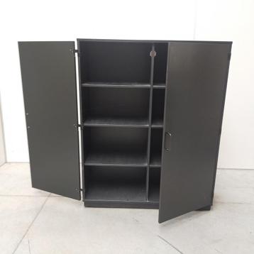 Zwarte houten 2-deurskast - 150x120x40 cm beschikbaar voor biedingen