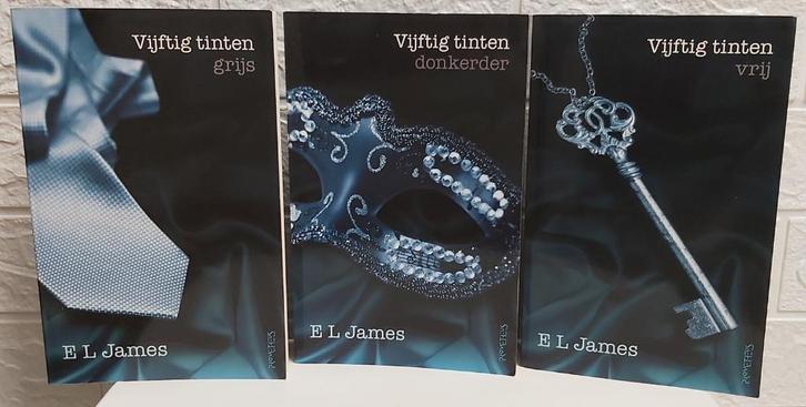 14 - Boek - Trilogie van VIJFTIG TINTEN, Boeken, Romans, Gelezen, Ophalen of Verzenden