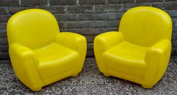 Kinderstoel . CHICCO design stoel. Italy.  Ca 1980. 2 stuks. beschikbaar voor biedingen