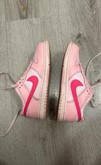 Nike triple pink dunks, Ophalen, Meisje