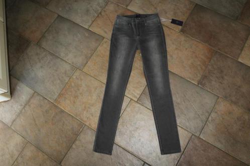 NYDJ alina fall rock stretch legging jeans mt 6 36/S KOOPJE, Kleding | Dames, Spijkerbroeken en Jeans, Zo goed als nieuw, W28 - W29 (confectie 36)