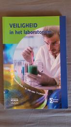 H. Kramers-Pals - Veiligheid in het laboratorium, Gelezen, Ophalen of Verzenden, H. Kramers-Pals; I. van 't Leven, Nederlands
