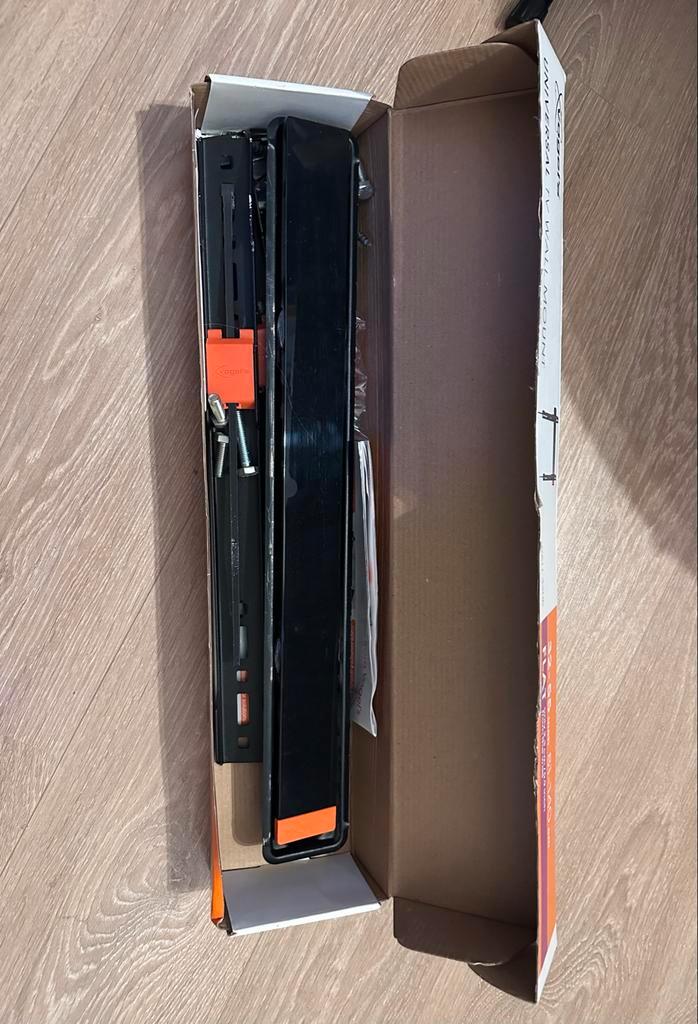 Vogel's TV Muurbeugel WALL 3205, Audio, Tv en Foto, Televisiebeugels, Zo goed als nieuw, Ophalen of Verzenden