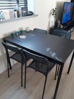 Eettafel en 4 stoelen van Ikea, zwart, 110 x 67, 50 tot 100 cm, 100 tot 150 cm, Rechthoekig, Zo goed als nieuw