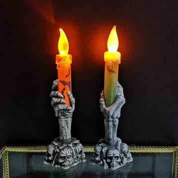 Enge Hand Kandelaar Met LED Kaars Skelet Horror Halloween beschikbaar voor biedingen