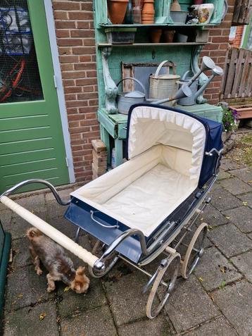 Vintage Kinderwagen - Jaren '60 beschikbaar voor biedingen