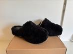 Ugg fuzz sugar clog maat 39, Kleding | Dames, Schoenen, UGG, Zwart, Gedragen, Sandalen of Muiltjes